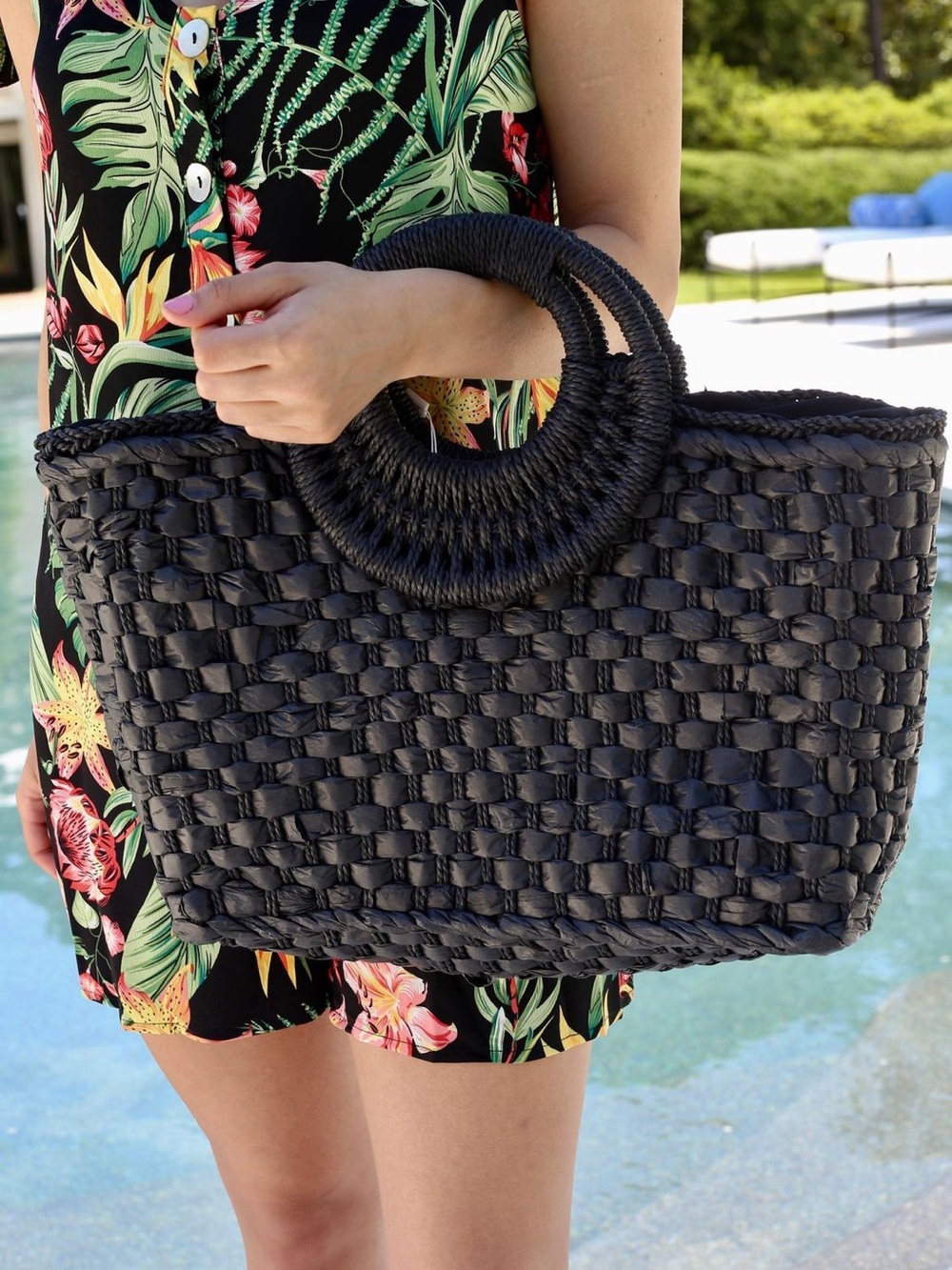 Black Woven Straw Tote Bag with Round Handles